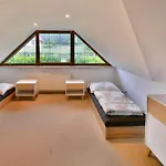 Comfortable, Large With A Garden Сasa de vacaciones