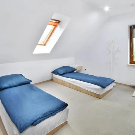 Comfortable, Large With A Garden Zegocino