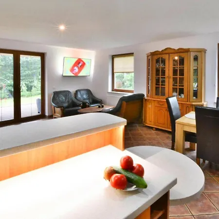 Comfortable, Large With A Garden Zegocino